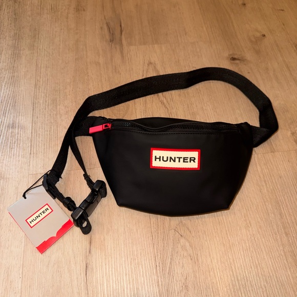 HUNTER BOOTS: Fanny Pack - Picture 2 of 5